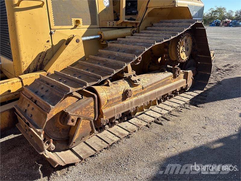 CAT D5N XL Buldožeri guseničari