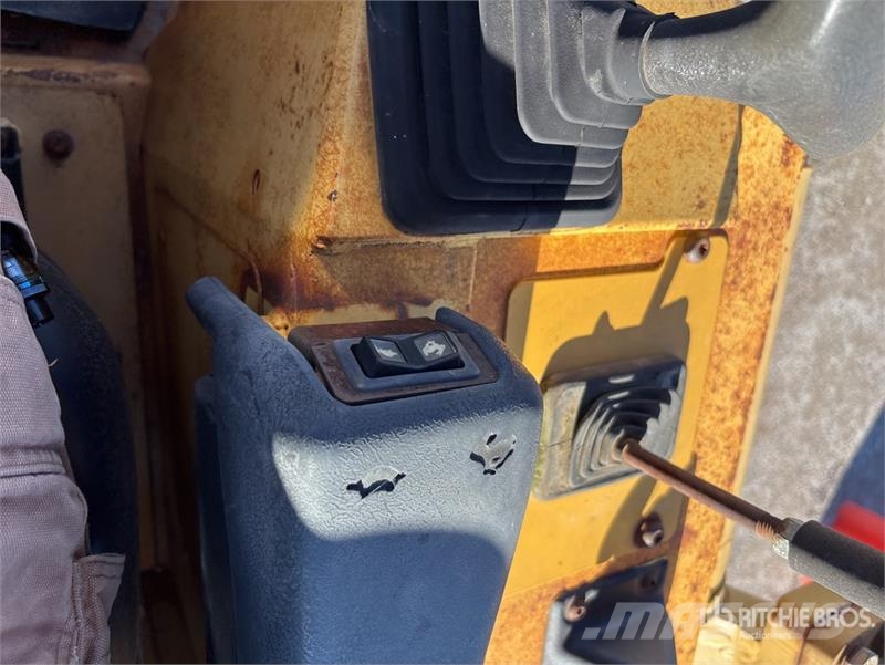 CAT D5N XL Buldožeri guseničari