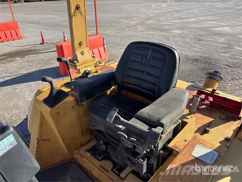 CAT D5N XL Buldožeri guseničari