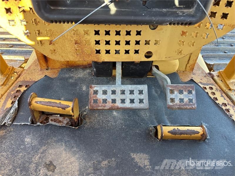 CAT D5N XL Buldožeri guseničari