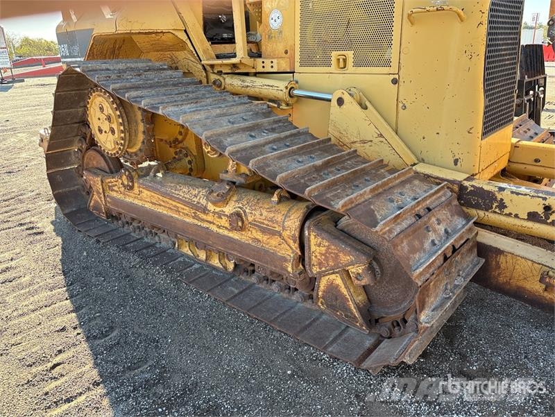 CAT D5N XL Buldožeri guseničari