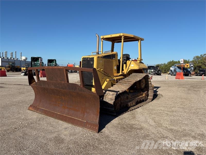 CAT D5N XL Buldožeri guseničari