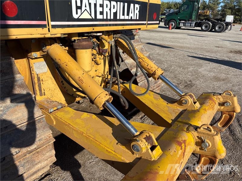 CAT D5N XL Buldožeri guseničari