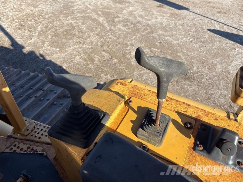 CAT D5N XL Buldožeri guseničari