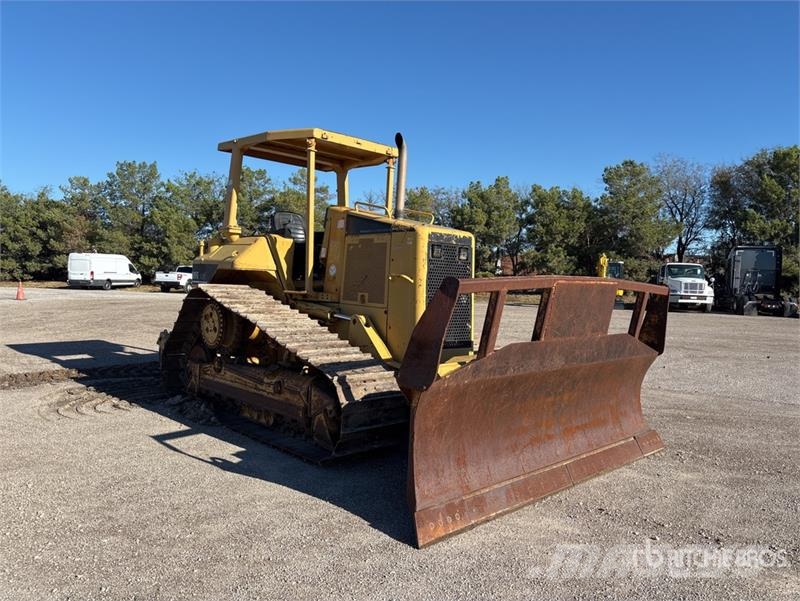 CAT D5N XL Buldožeri guseničari