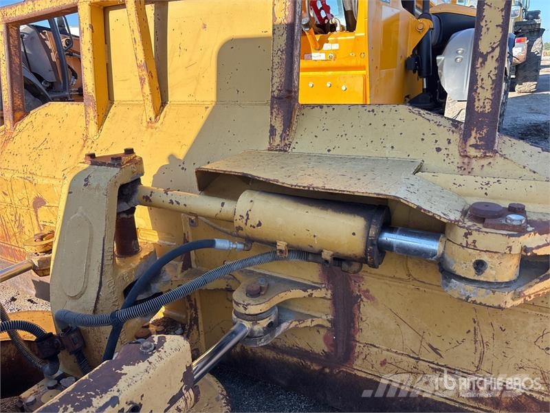 CAT D5N XL Buldožeri guseničari