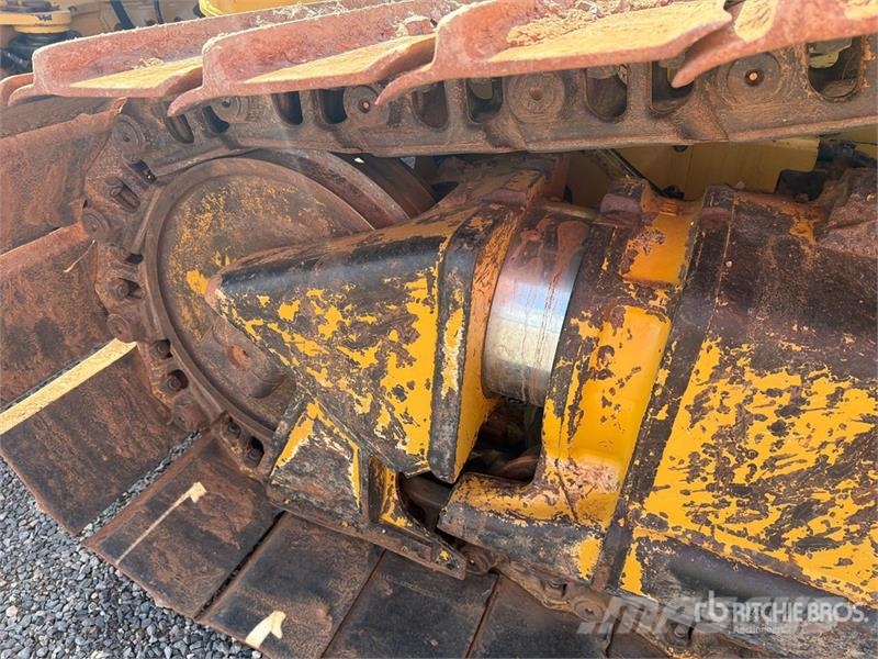 CAT D6 Buldožeri guseničari