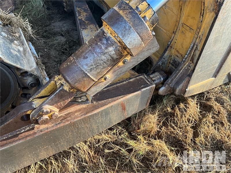 CAT D6 Bulldozer på larvebånd
