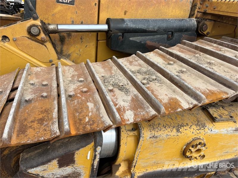 CAT D6 Dozers - Tratores rastos