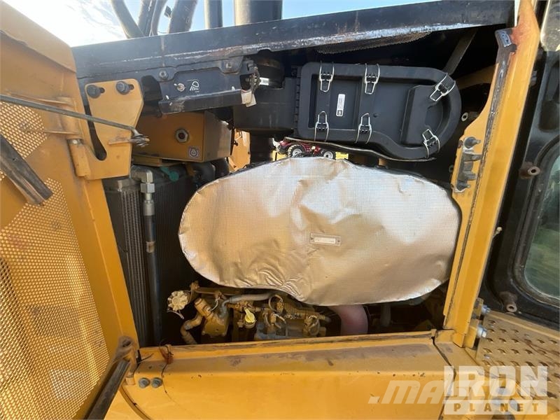 CAT D6 Bulldozer på larvebånd