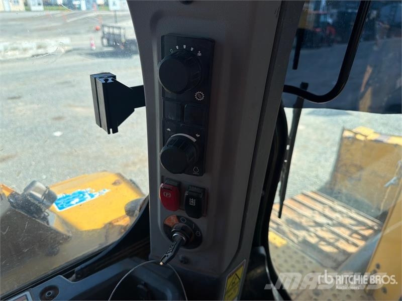 CAT D6 Buldožeri guseničari