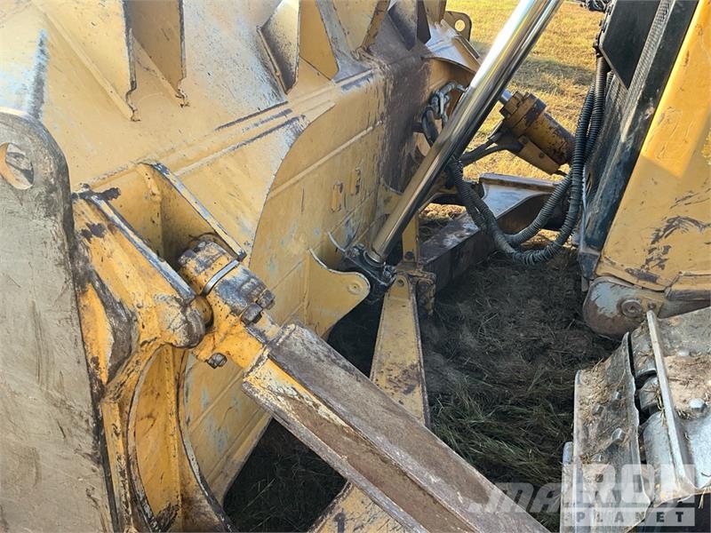 CAT D6 Bulldozer på larvebånd