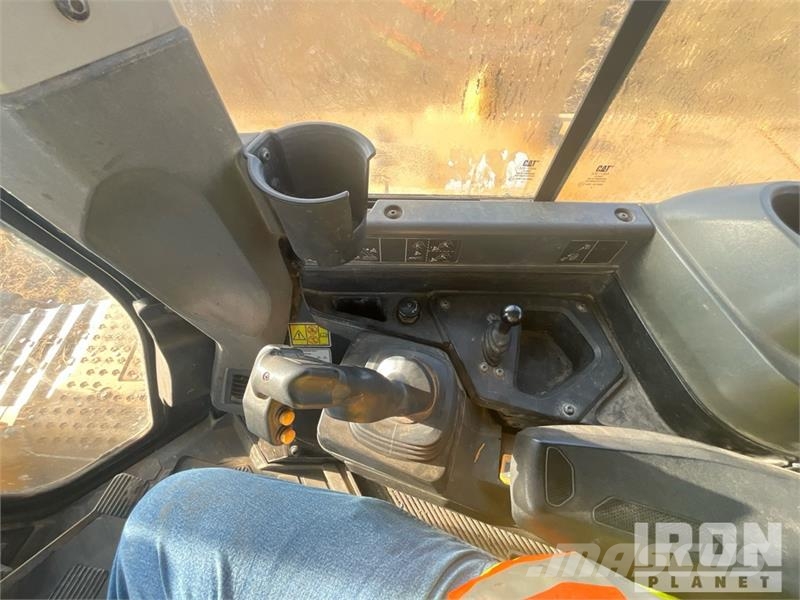 CAT D6 Bulldozer på larvebånd