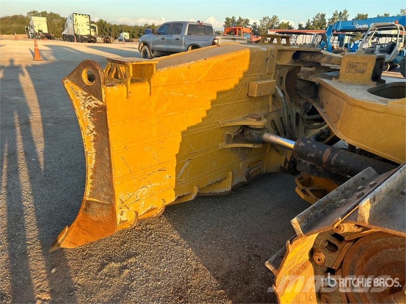 CAT D6 履帶推土機
