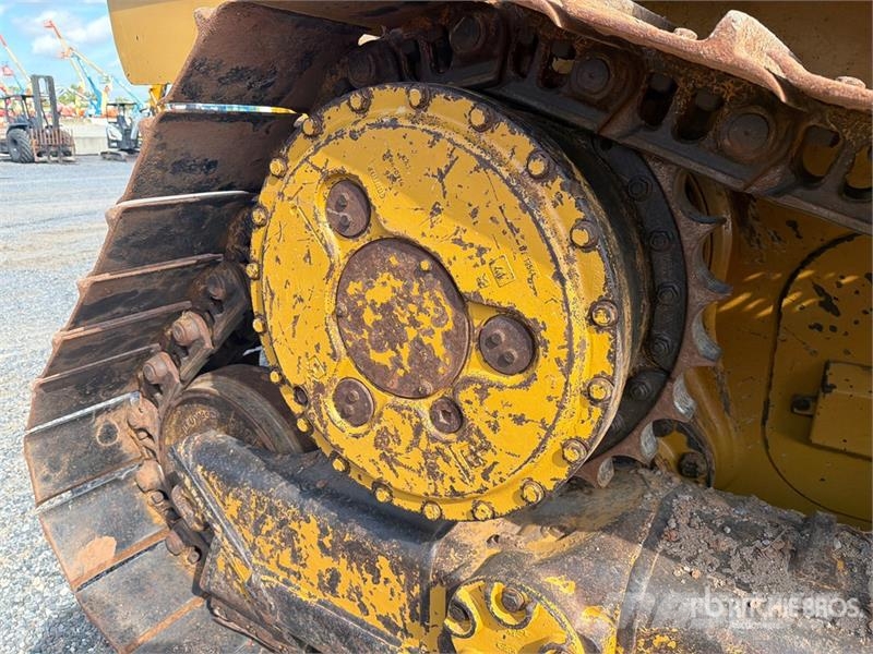 CAT D6 Buldožeri guseničari