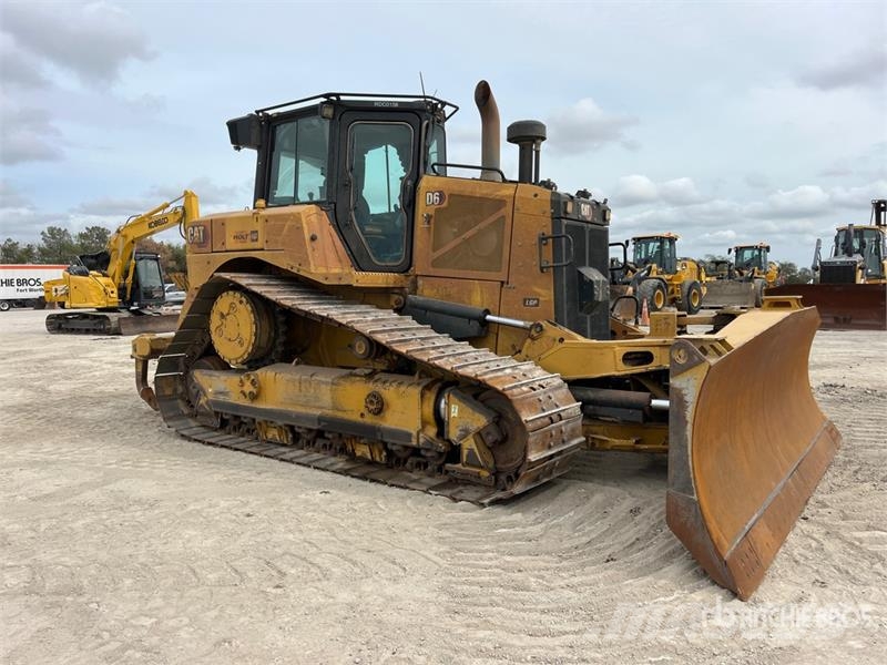 CAT D6 Dozers - Tratores rastos