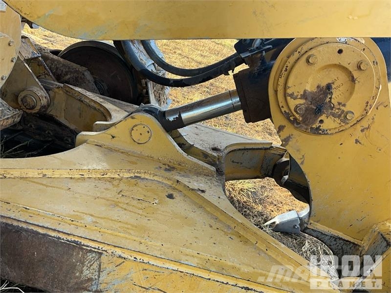 CAT D6 Bulldozer på larvebånd