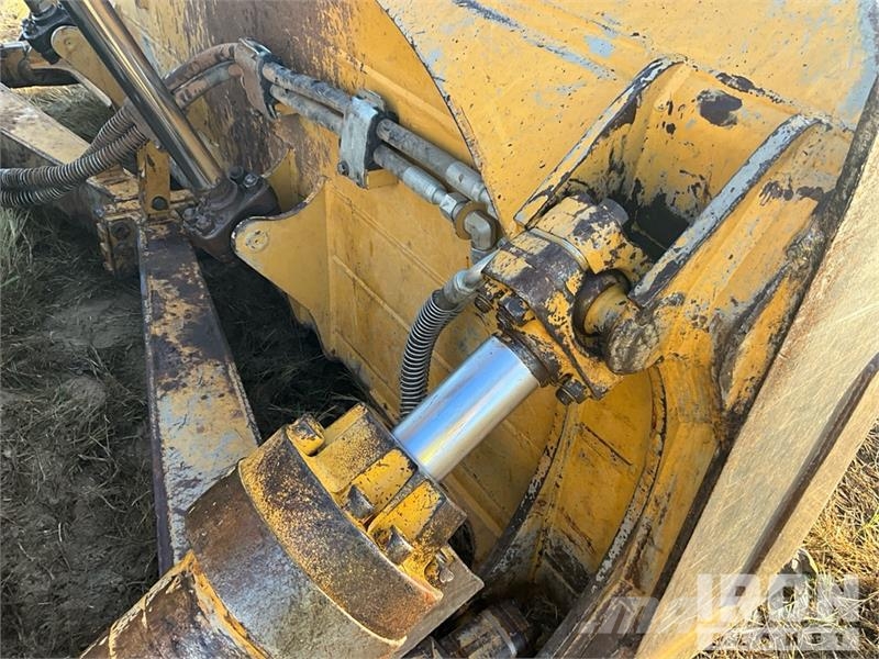 CAT D6 Bulldozer på larvebånd