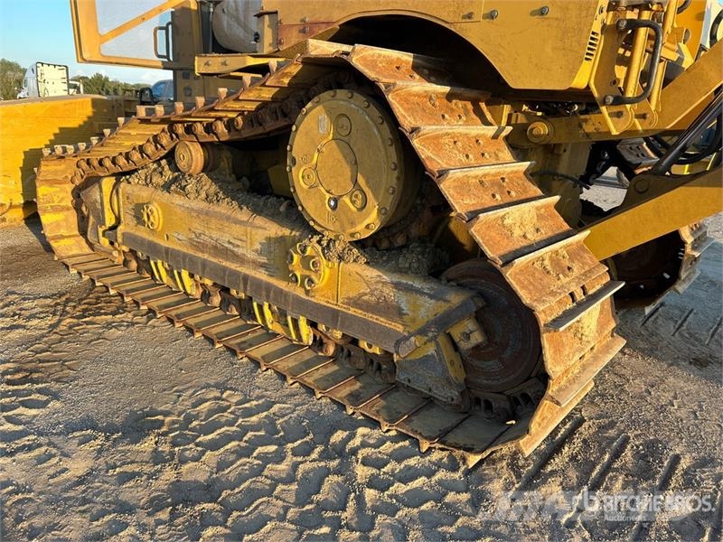 CAT D6 履帶推土機