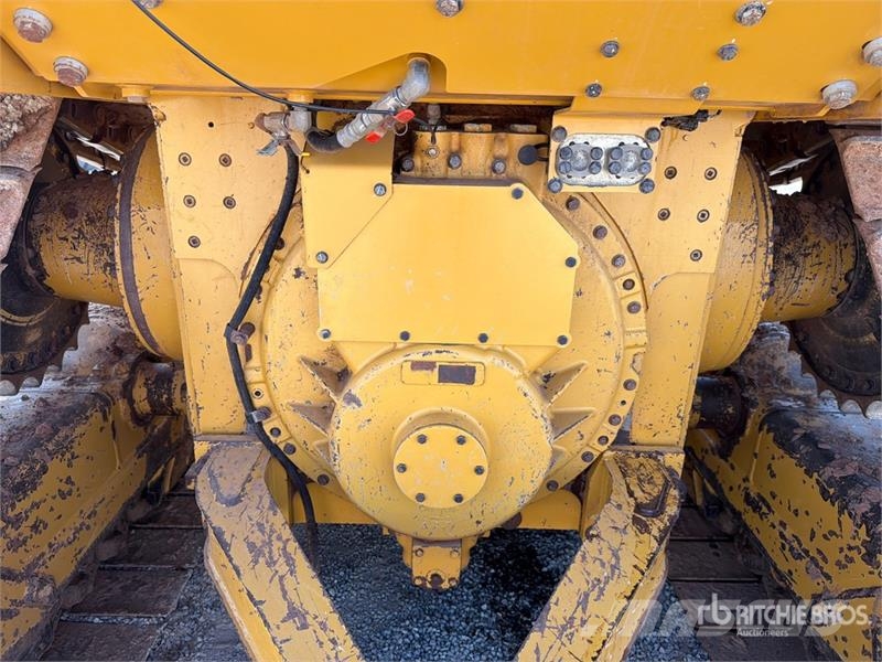 CAT D6 Buldožeri guseničari
