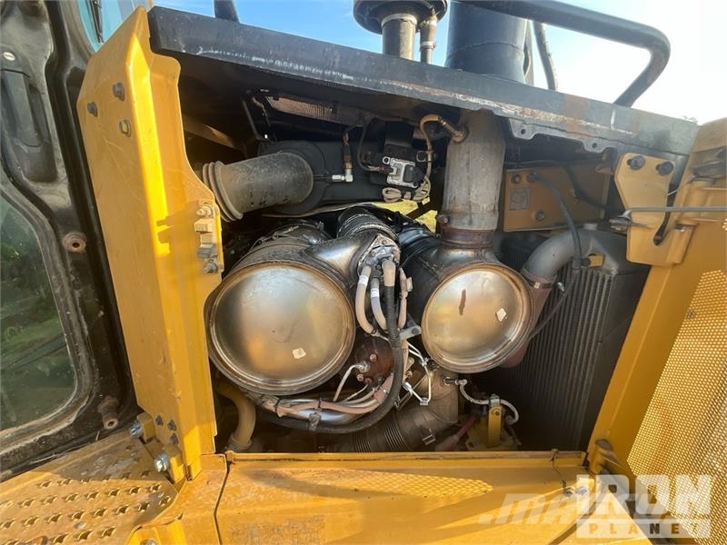 CAT D6 Bulldozer på larvebånd