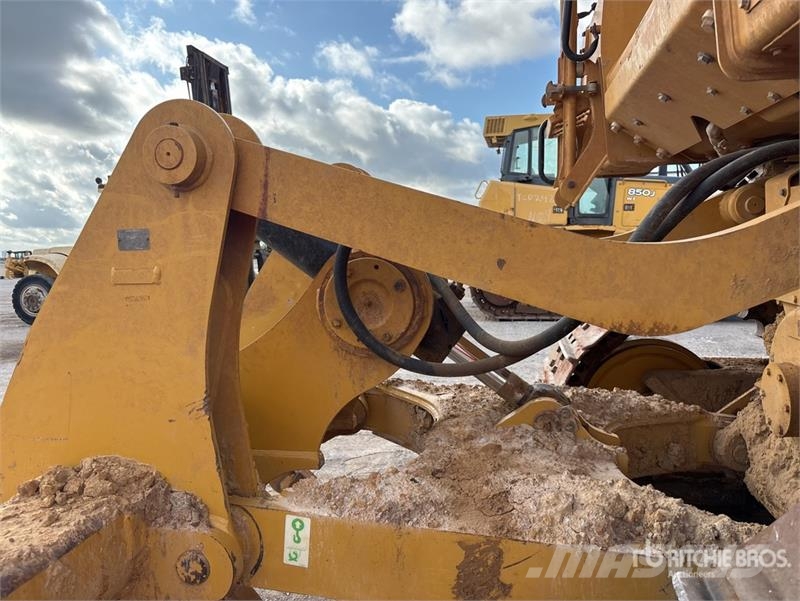 CAT D6 Bulldozer på larvebånd