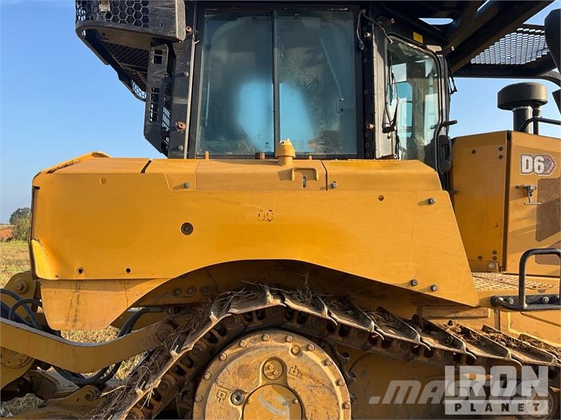 CAT D6 Bulldozer på larvebånd