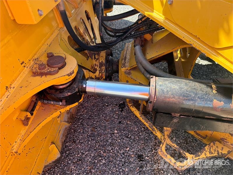 CAT D6 Buldožeri guseničari