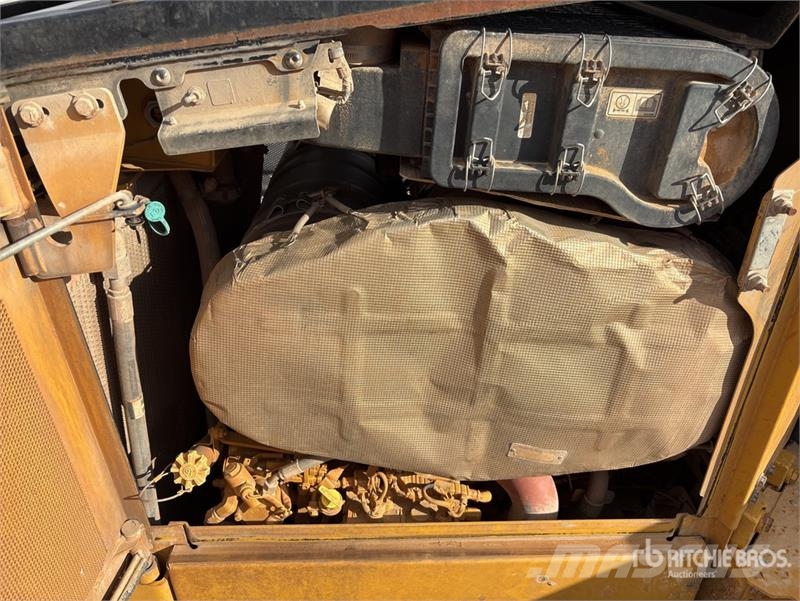 CAT D6 Bulldozer på larvebånd