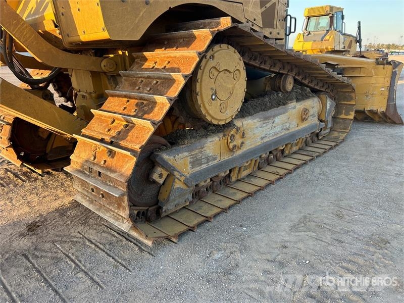 CAT D6 履帶推土機