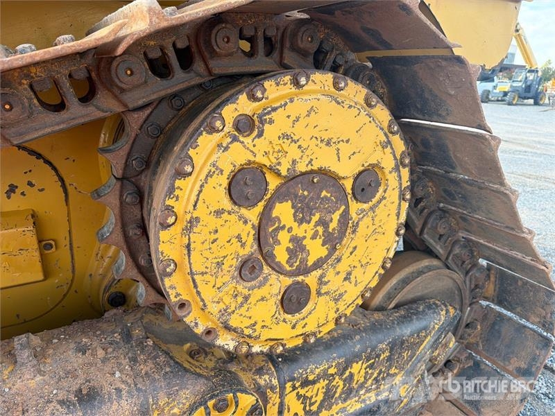 CAT D6 Buldožeri guseničari