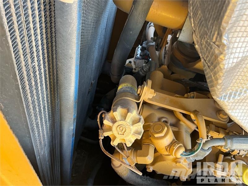 CAT D6 Bulldozer på larvebånd