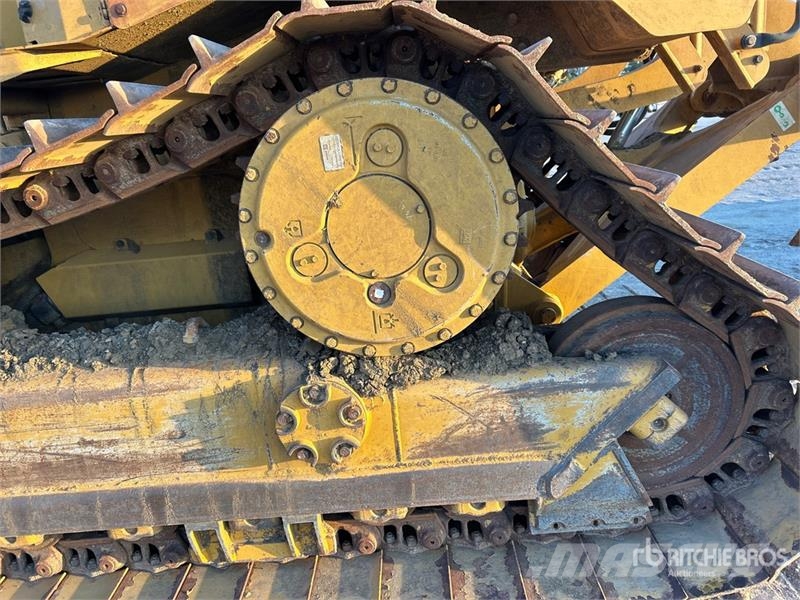 CAT D6 履帶推土機