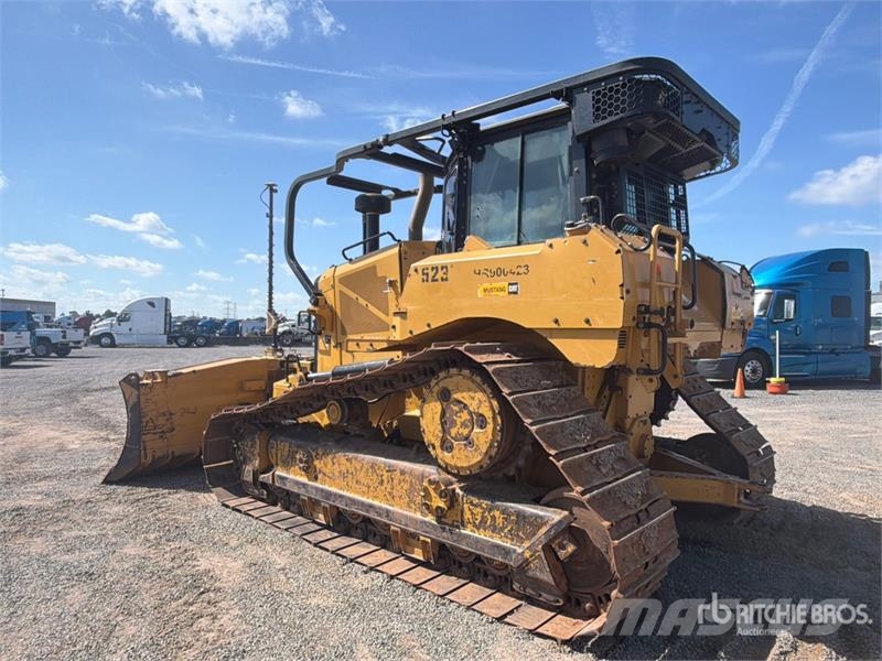 CAT D6 Buldožeri guseničari