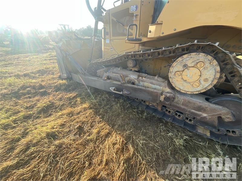 CAT D6 Bulldozer på larvebånd