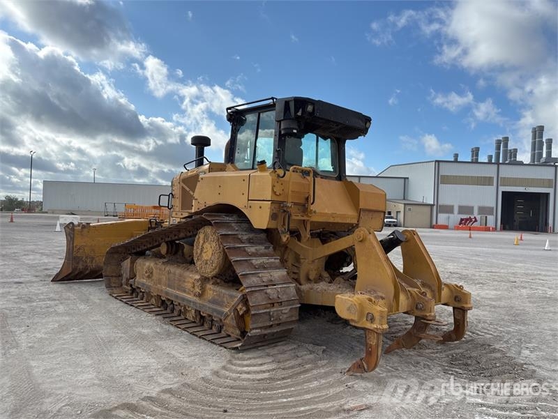 CAT D6 Bulldozer på larvebånd