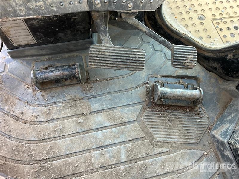 CAT D6 履帶推土機