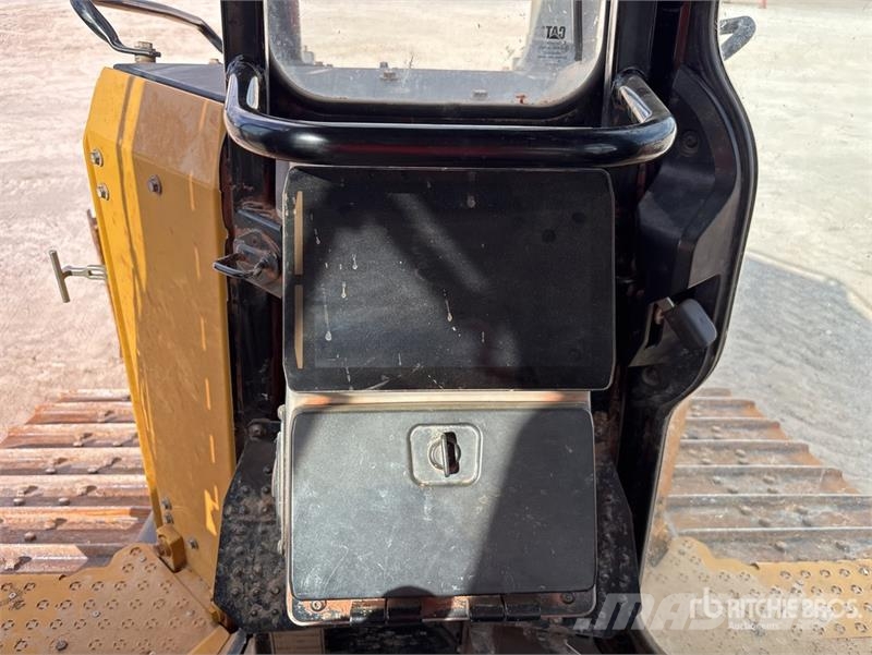 CAT D6 Bulldozer på larvebånd