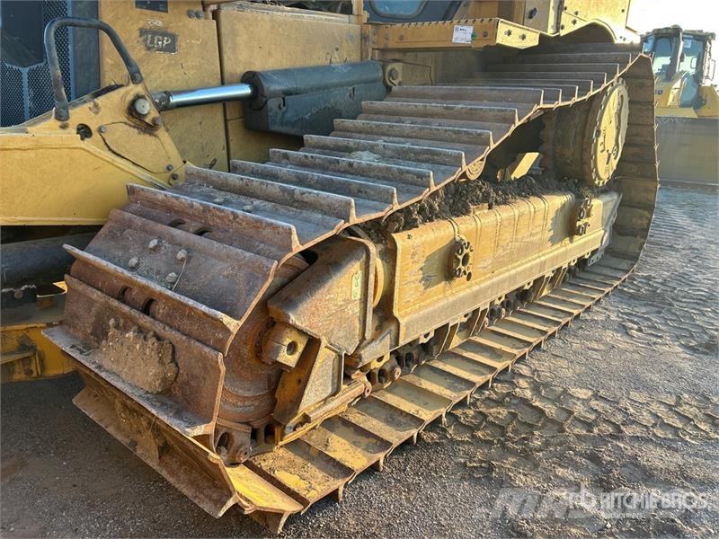 CAT D6 履帶推土機