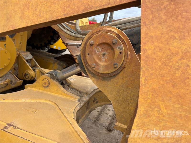 CAT D6 Dozers - Tratores rastos
