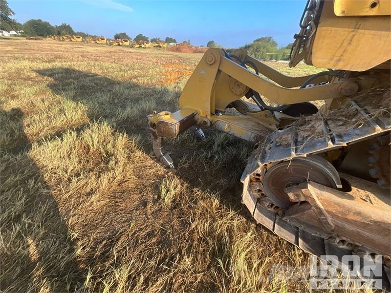 CAT D6 Bulldozer på larvebånd