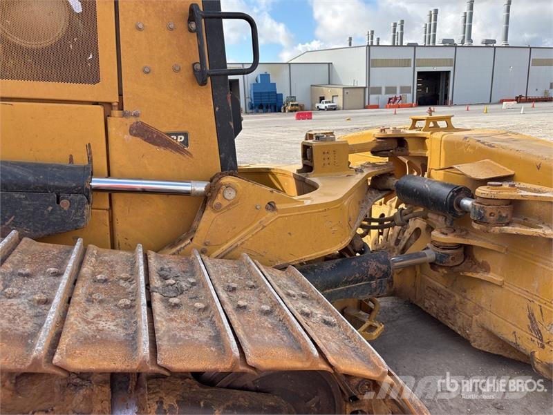 CAT D6 Bulldozer på larvebånd