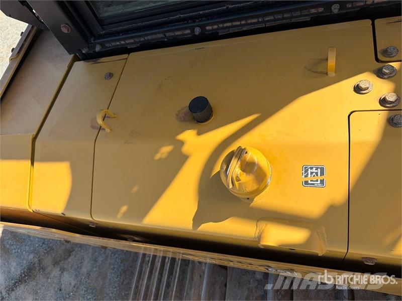 CAT D6 Buldožeri guseničari