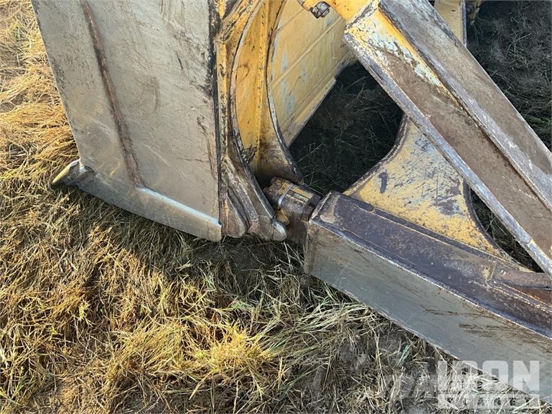 CAT D6 Bulldozer på larvebånd