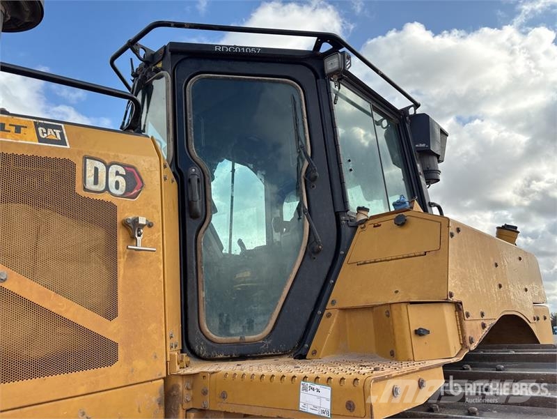 CAT D6 Bulldozer på larvebånd