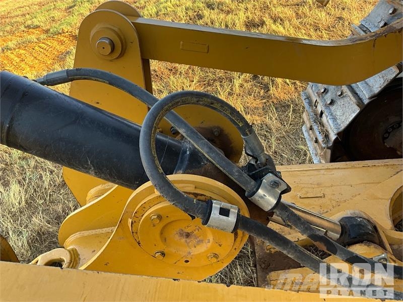 CAT D6 Bulldozer på larvebånd