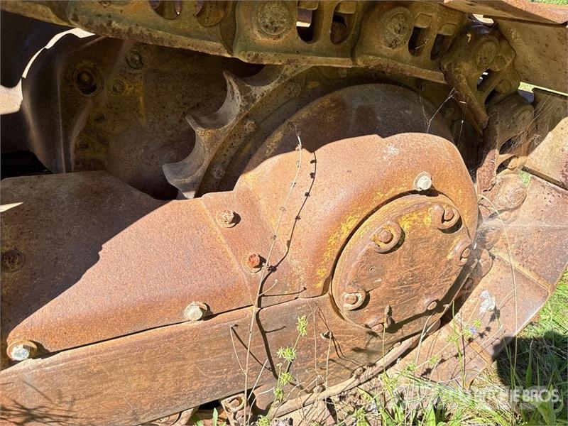 CAT D6 Crawler Dozer Pásové dozery