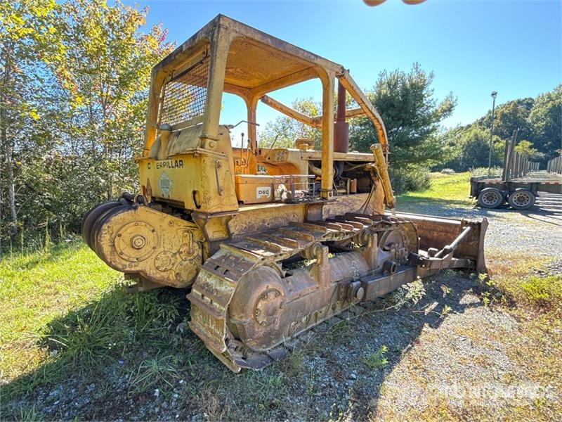 CAT D6 Crawler Dozer Pásové dozery
