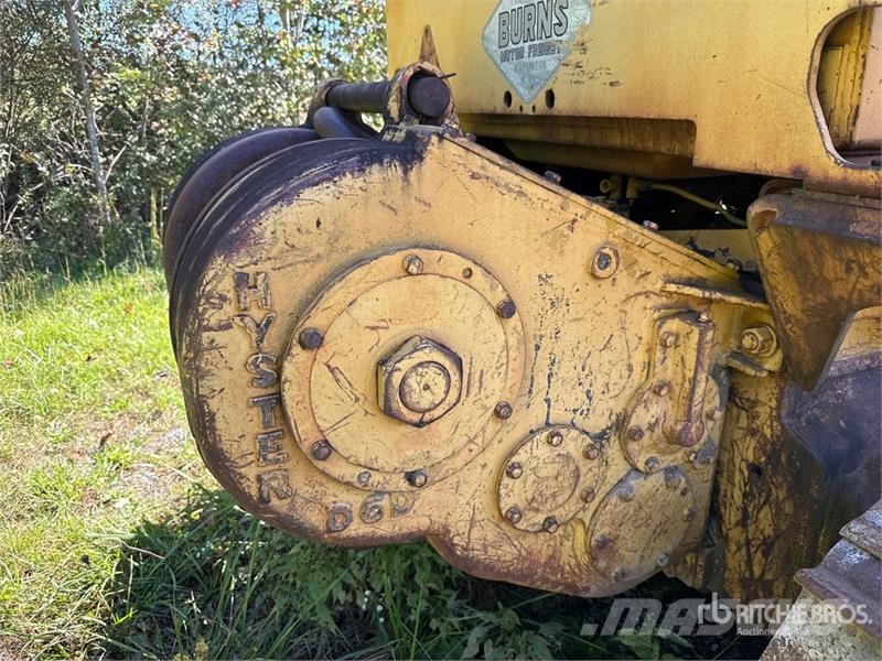 CAT D6 Crawler Dozer Pásové dozery