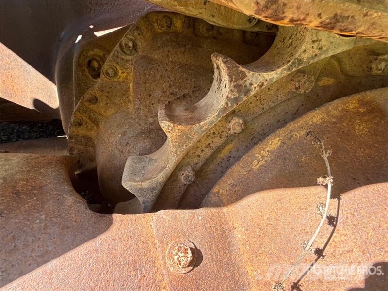 CAT D6 Crawler Dozer Pásové dozery